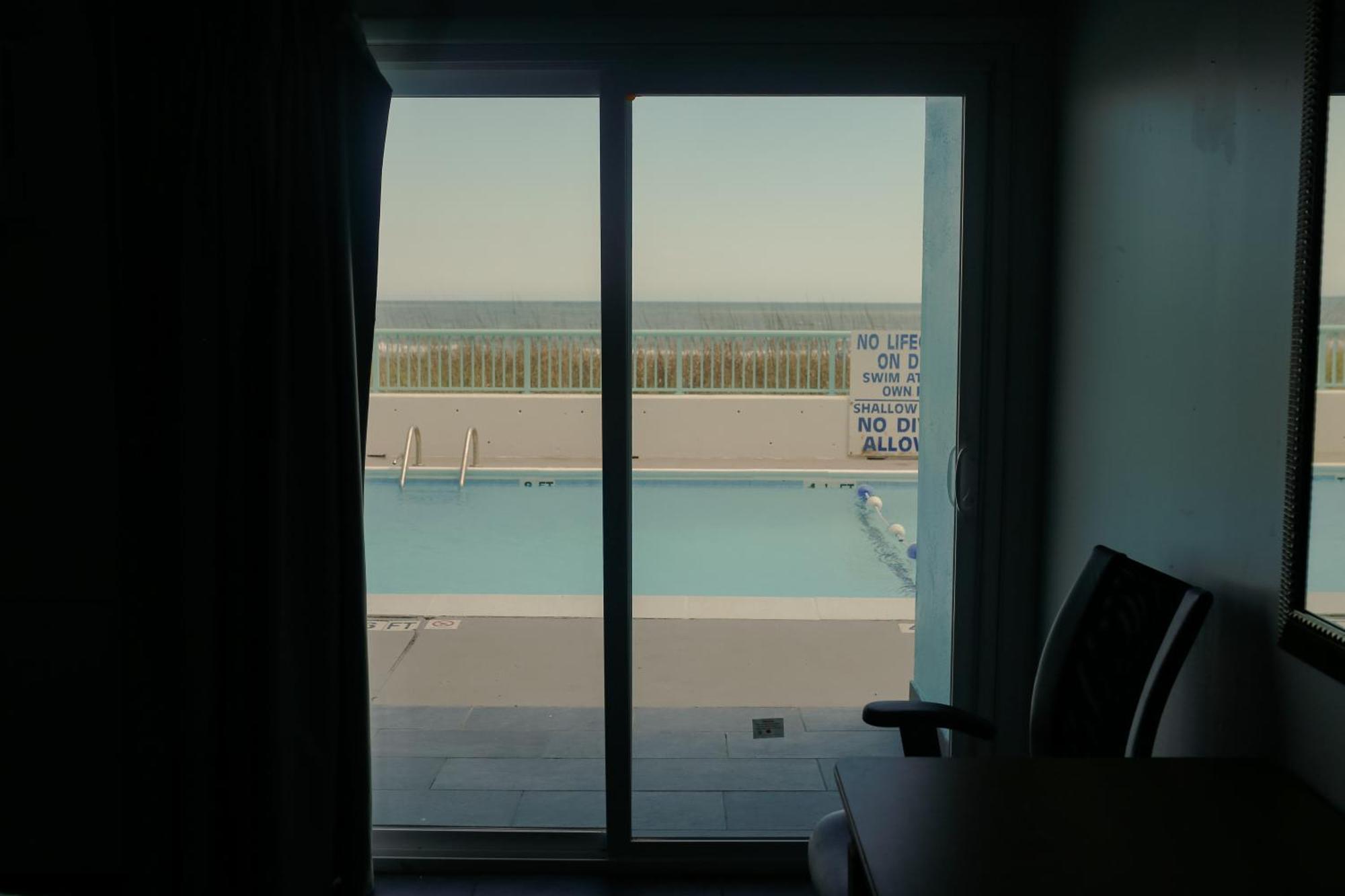 Southern Breeze Ocean Front Hotel شاطئ ميرتل المظهر الخارجي الصورة